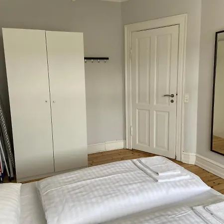 Bright 2-bedroom In Sophisticated Frederiksberg