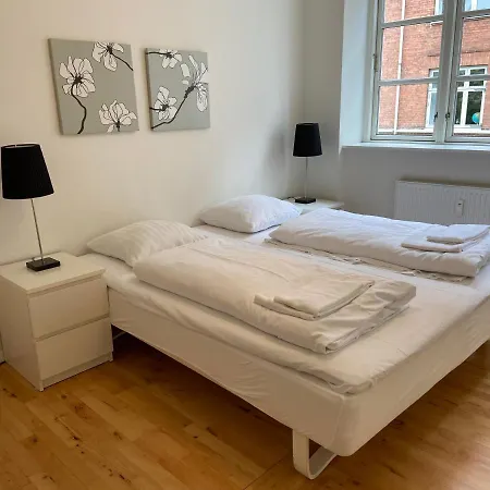 Bright 2-bedroom In Sophisticated Frederiksberg Copenhagen