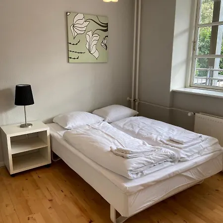 Bright 2-bedroom In Sophisticated Frederiksberg Apartment Kopenhagen
