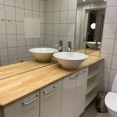 Bright 2-bedroom In Sophisticated Frederiksberg
