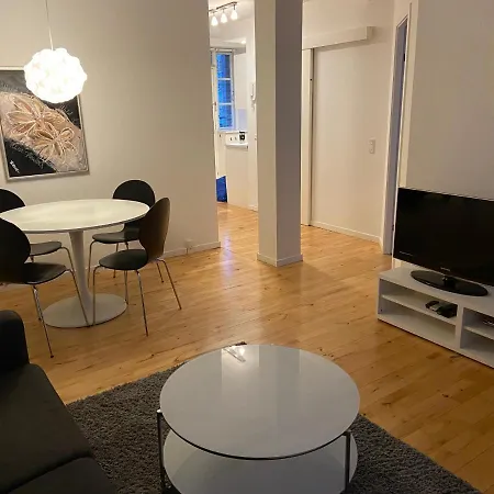 Apartment Bright 2-bedroom In Sophisticated Frederiksberg *